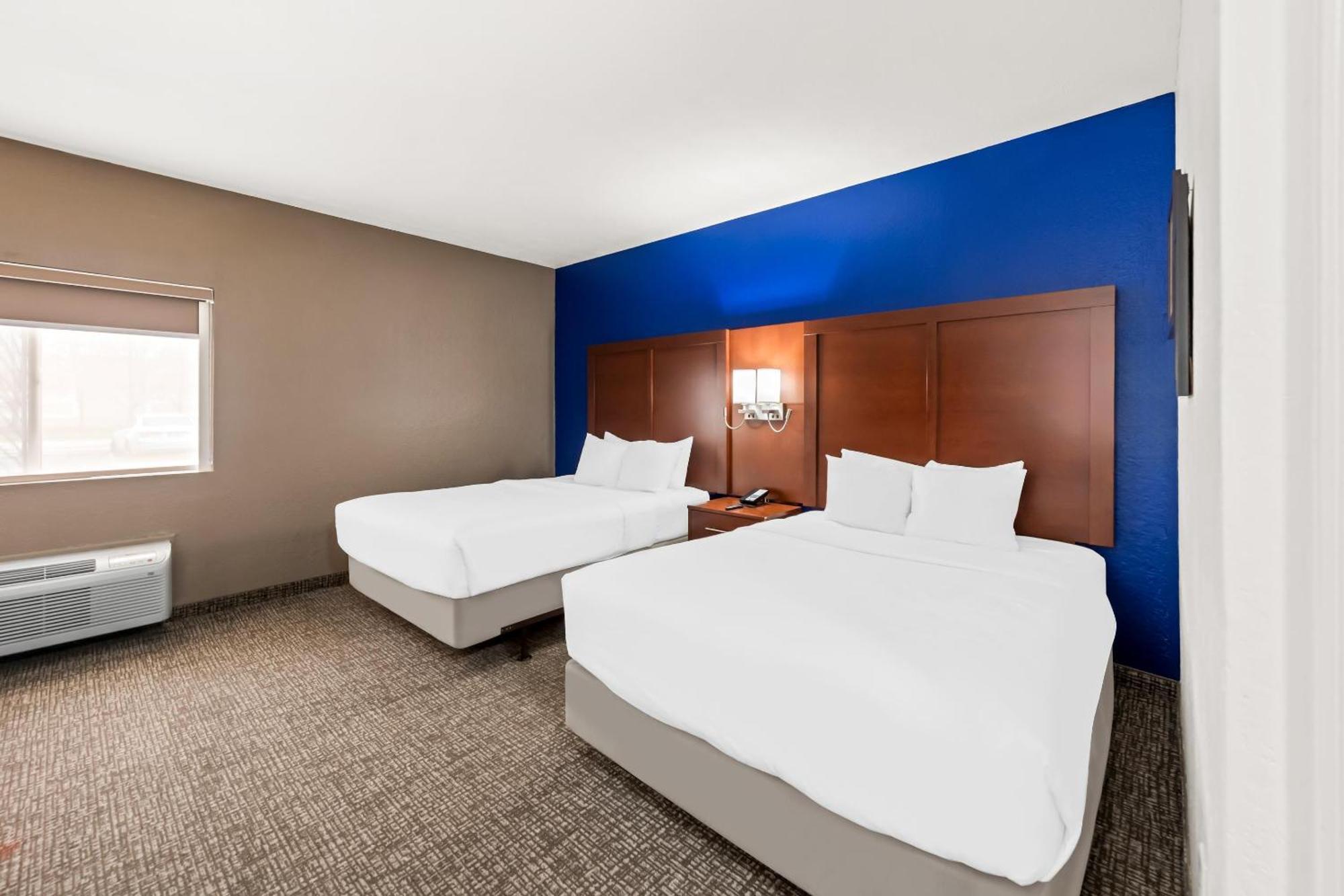 Comfort Inn & Suites Fairborn Near Wright Patterson Afb Kültér fotó