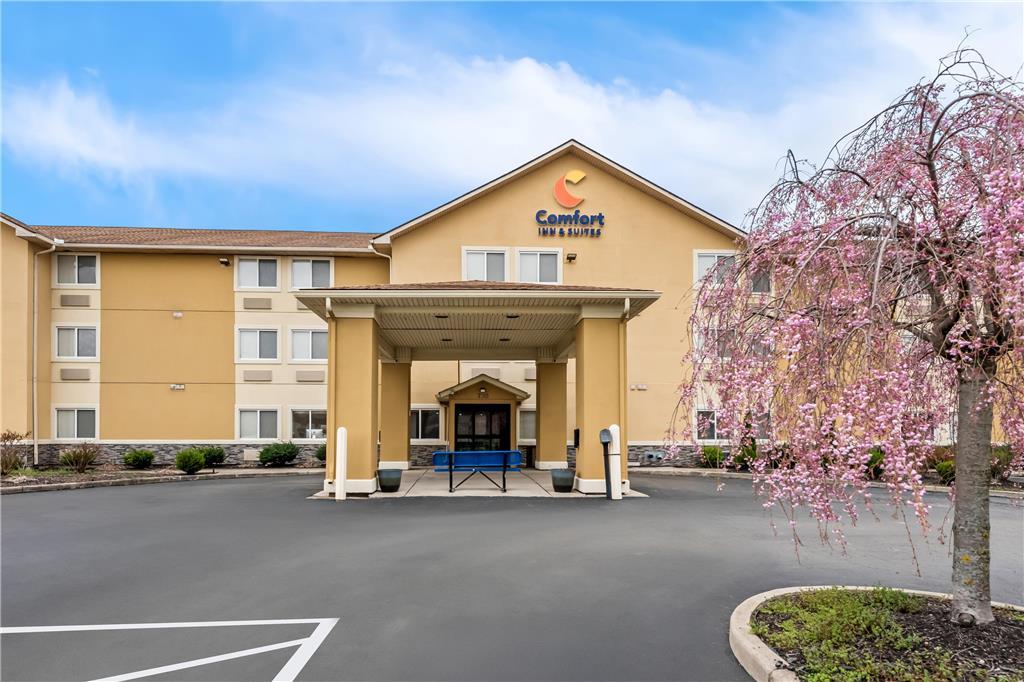 Comfort Inn & Suites Fairborn Near Wright Patterson Afb Kültér fotó