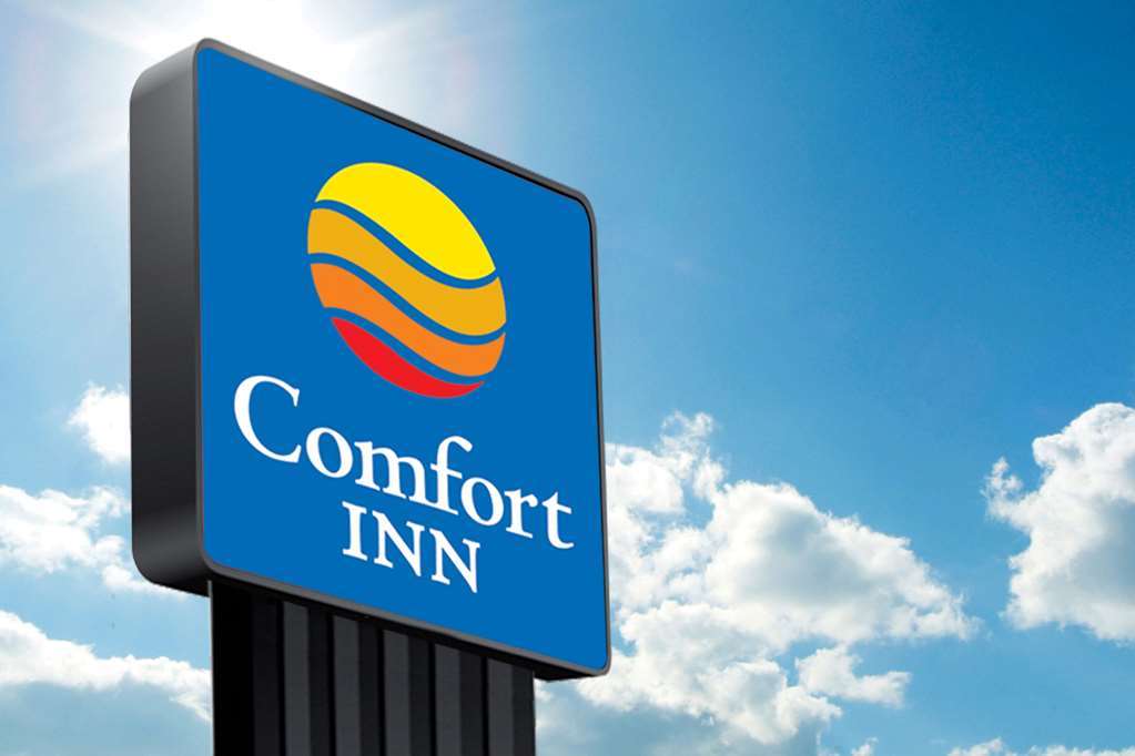Comfort Inn & Suites Fairborn Near Wright Patterson Afb Kültér fotó